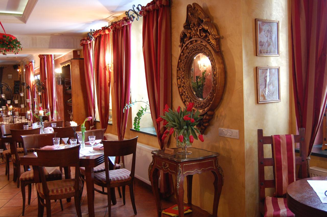 Restauracja - Hotel Mocca D'Oro 米科武夫 外观 照片